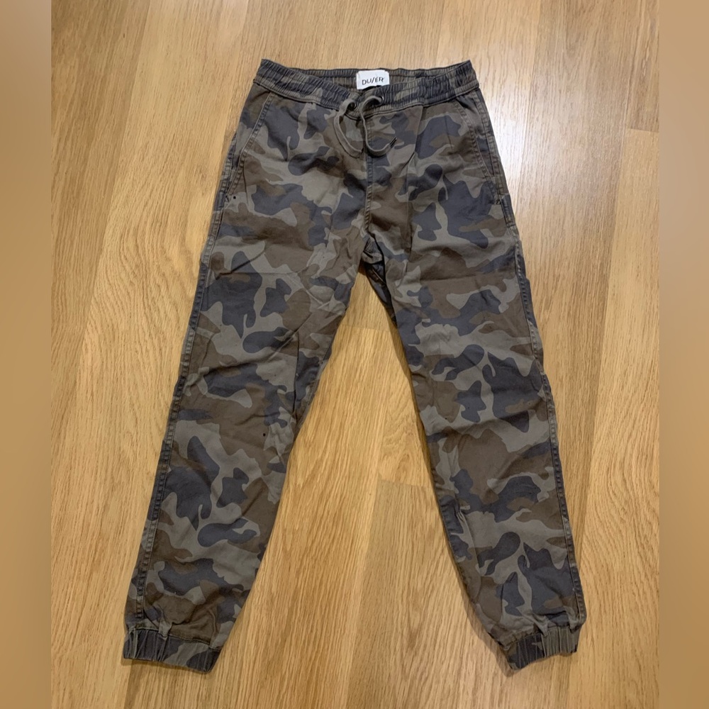 DU/ER Crop/ Capris Camo Panta